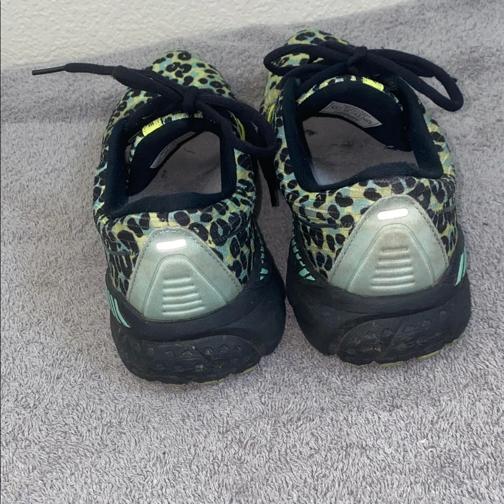 🪿 Brooks Adrenaline GTS 21 running shoes 'Run Wild' leopard print! - Picture 3 of 7